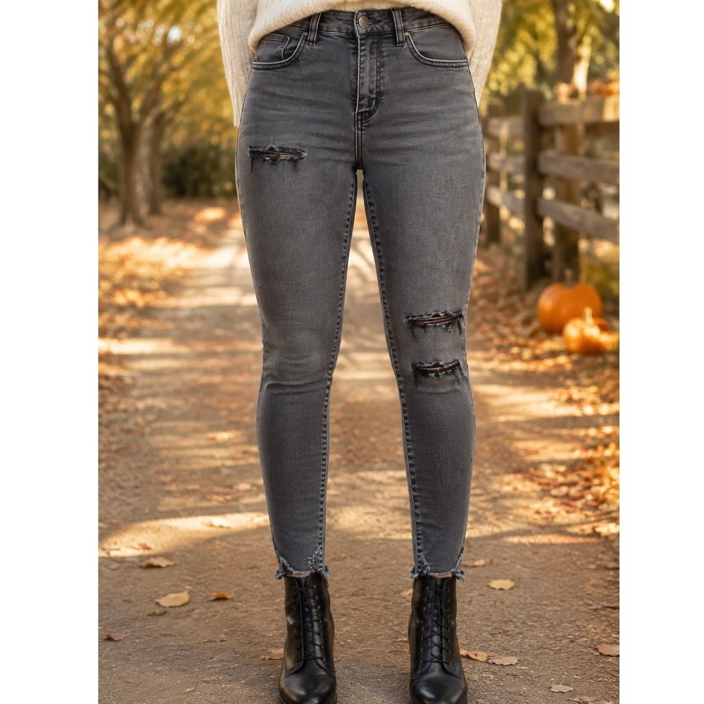 American Eagle Curvy Hi-Rise Jegging Distressed Faded Black Skinny Jeans Size 4